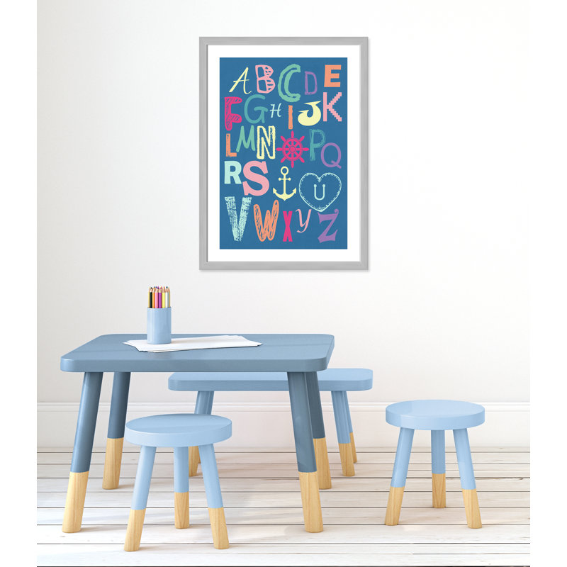 Alphabet imprimé sur papier, H 34,5 po x l 24,5 po x P 0,6 po, Encadré plat argent