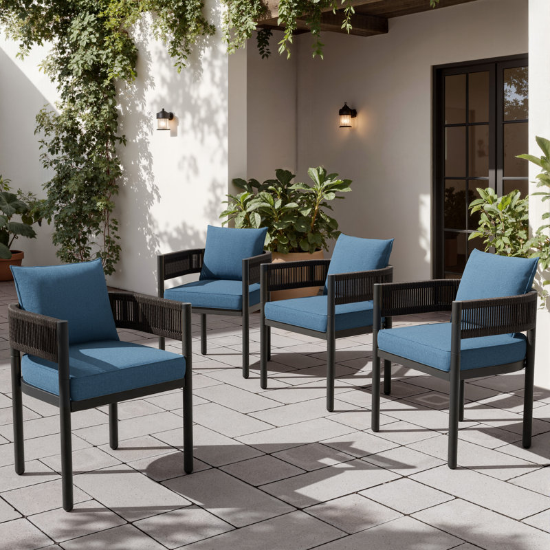 Ensemble de 4 chaises de salle à manger d'extérieur avec coussins Alexandria, Coussin bleu foncé / accoudoir noir