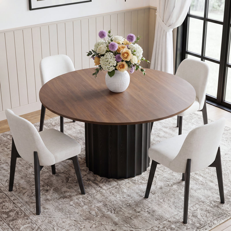 Ensemble de table de salle à manger pour 4 personnes Gelsey avec table ronde de 46 po et 4 chaises rembourrées, Bois brun