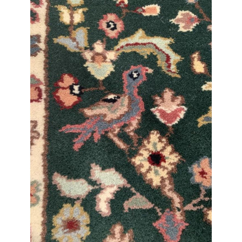 Floral Area Rug in Green