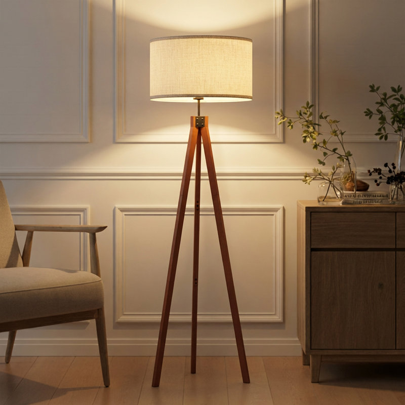 Lampe trépied DEL moderne Mid-Century avec finition brun Havana, abat-jour tambour en tissu beige et gradation à 3 voies Eden, ampoule incluse