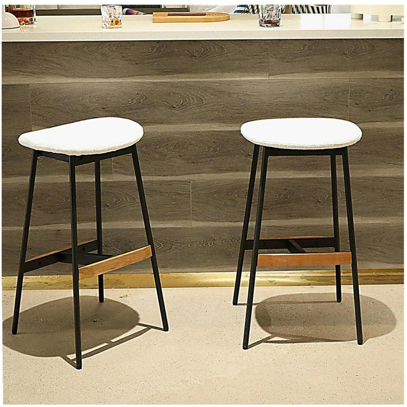 Ensemble moderne de 2 tabourets de bar confortables et sans dossier pour les chaises de bar de cuisine et de salle à manger