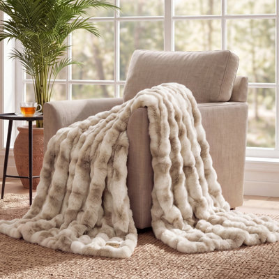 Couverture en fausse fourrure à bulles Bedsure 480 g/m², moelleuse et douce, idéale pour le canapé et le lit (grande taille), couleur lait d'avoine.