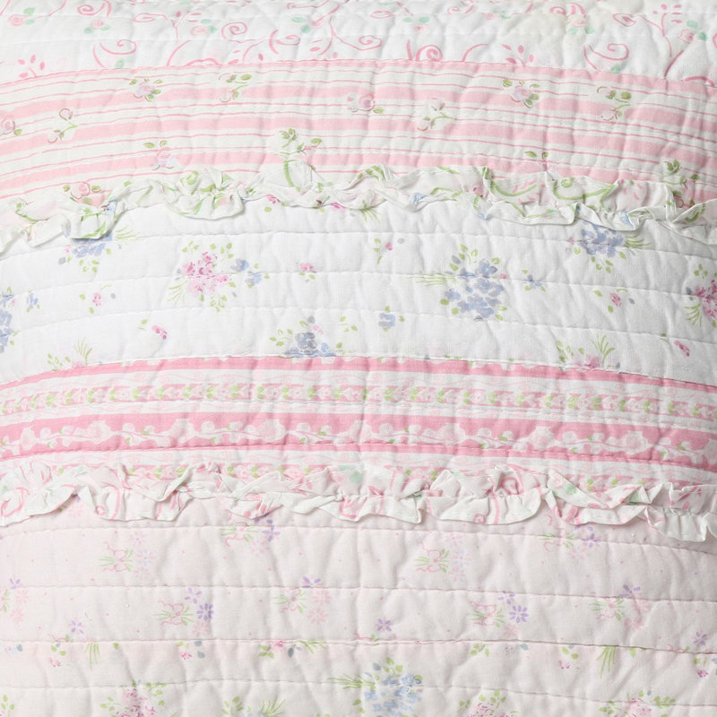 Coussin romantique en dentelle