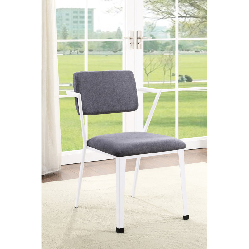 Lot de 2 fauteuils de salle à manger - Revêtement gris et support en métal blanc, assise rembourrée confortable et stable.