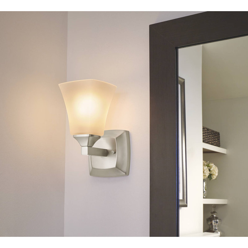 Voss 1-Light Bath Sconce, Brushed Nickel