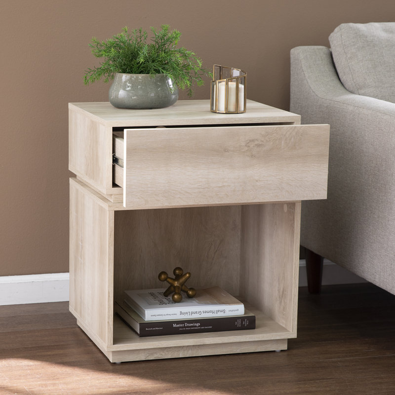 Table de bout avec tablettes de plancher et prises intégrées