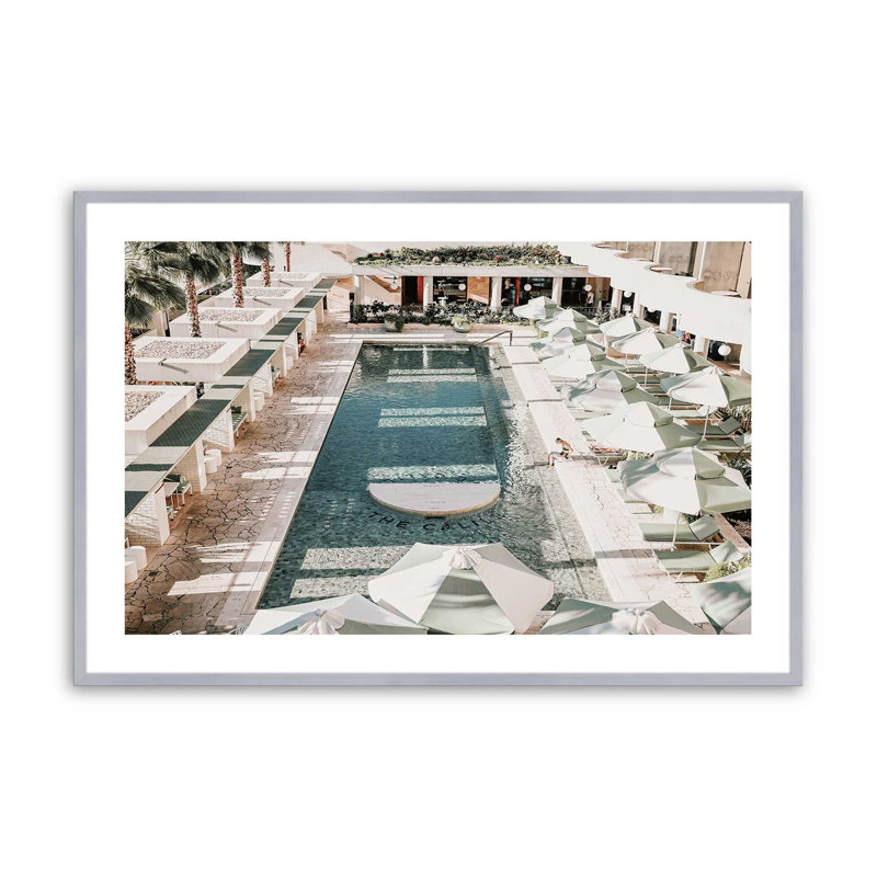 Imprimé Sunlit Retreat, Cadre simple en chrome poli poli, H 25,25 po x l 37,25 po x P 1,25 po