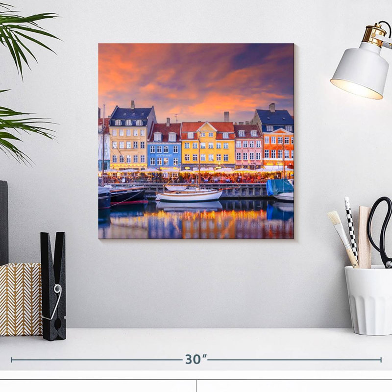 Nicci Copenhagen, soirée charmante à Nyhavn, H 16 po x l 16 po