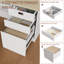 Bureau assis-debout de direction de luxe en forme de L avec caisson de rangement, réglable en hauteur électrique, avec prises électriques, ports USB, étagères de rangement et tiroir verrouillable, blanc.-1942729468-2085777903