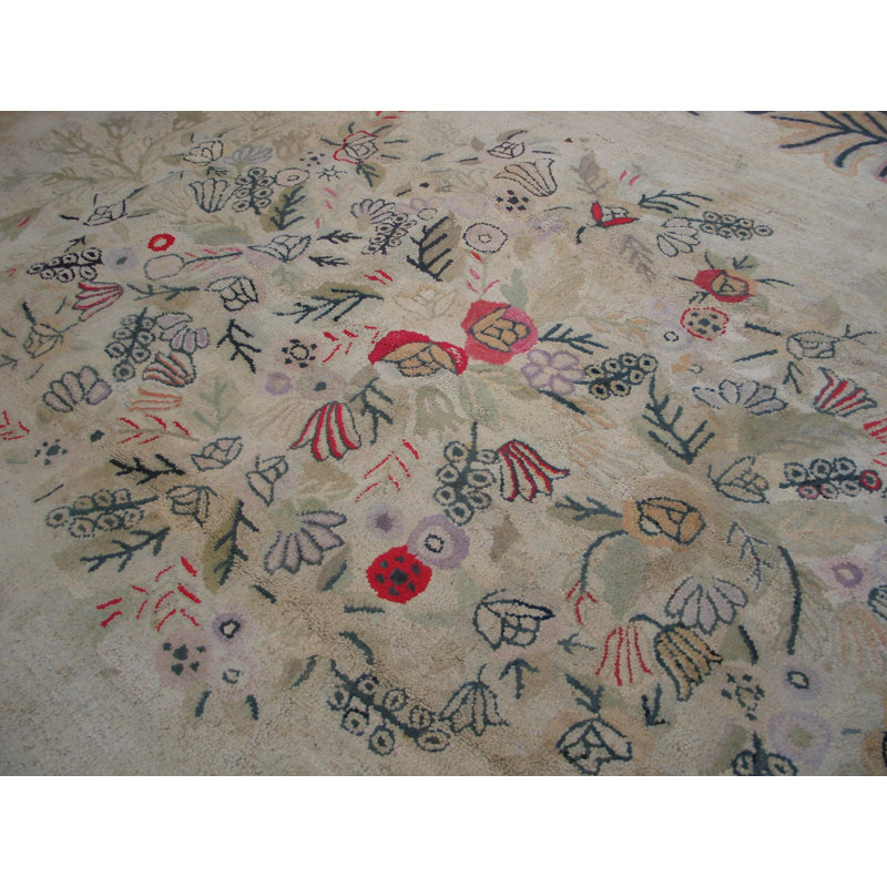 Tapis ivoire américain à médaillon floral