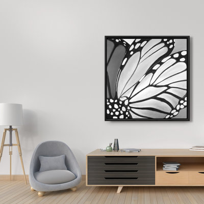 " Monarch Wings Closeup "