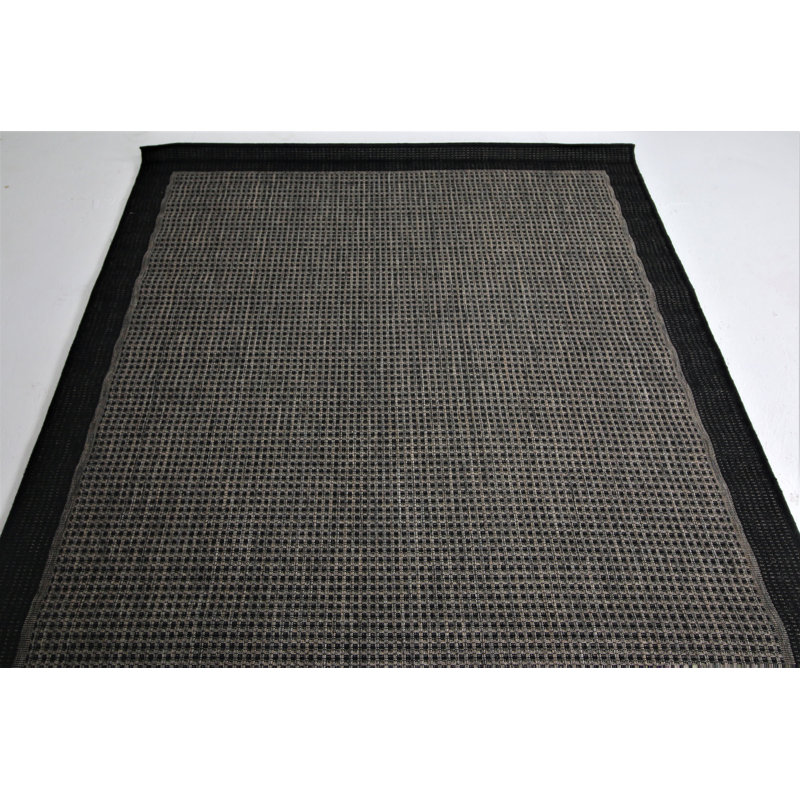 Tapis noir Nekoma, Rectangle 5 pi 2 po x 7 pi 2 po