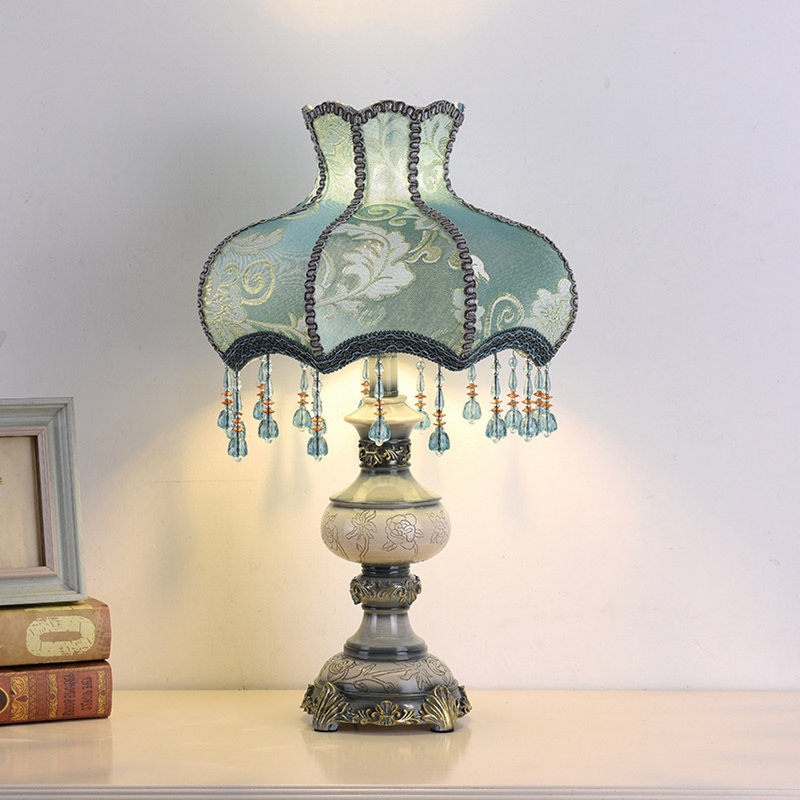 Lampe de table Classic Floral - gravée pour un décor sophistiqué