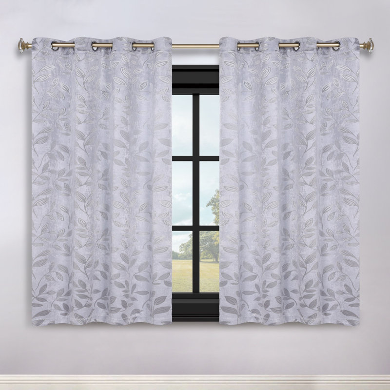 Panneaux de rideaux à passe-tringle en polyester Finklea, L 52 po x L 63 po, Argenté / argenté