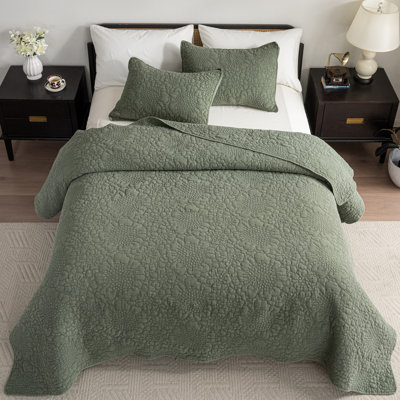3 Piece Stonewashed Cotton Floral Bedspread Reversible Quilt Set