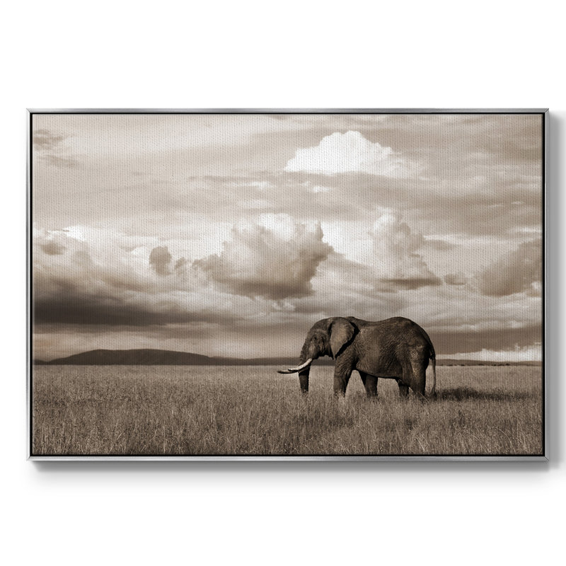 Maasai Majesty sépia, peinture sur toile, H 25 po x l 37 po x P 2 po, Encadrement argenté