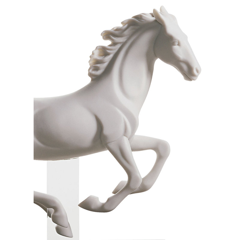 Movement Gallop I Figurine