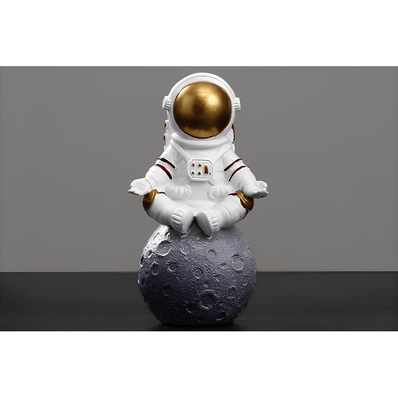 Jaffrey Figurines & Sculptures, Gold