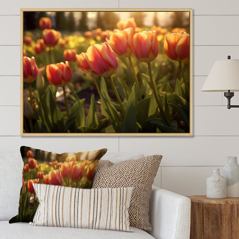 Tulip Field I sur toile, Cadre naturel flottant, H 34 po x l 44 po x P 1,5 po