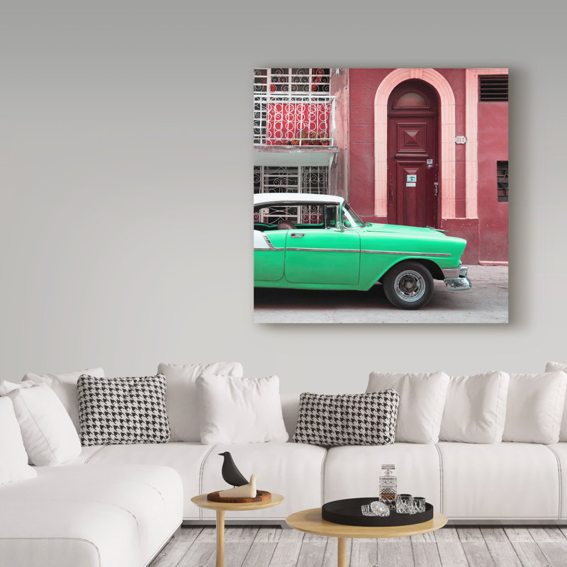 «Classic Car in Havana» par Cosey, reproduction de photo sur toile tendue, H 24 po x l 24 po
