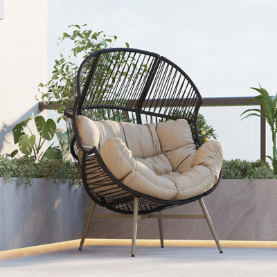 Fauteuil à œufs confortable et résistant aux intempéries pour se détendre à l'extérieur