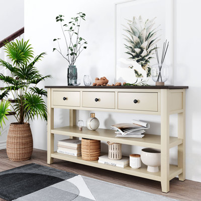 Console rétro avec deux tablettes ouvertes