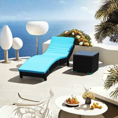 Eco-Friendly Outdoor Wicker Chaise Lounge Outdoor Wicker Chaise Lounge Set with Table , Cushion Included