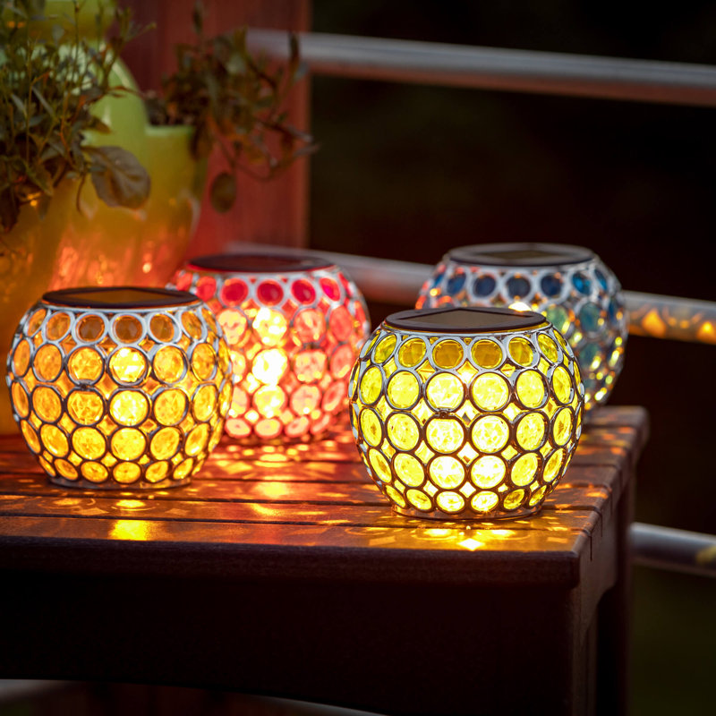 Lampe de table d'extérieur à DEL 4 po à énergie solaire intégrée