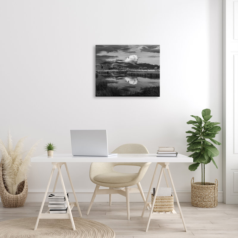 «Puffy Cloud Over Mountain Grassy Marsh Landscape» par Steve Smith - photographie à cadre flottant sur toile, Toile tendue