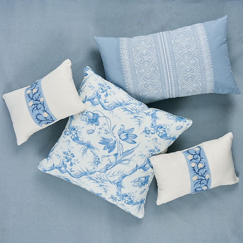 Toile De Fleurs Pillow