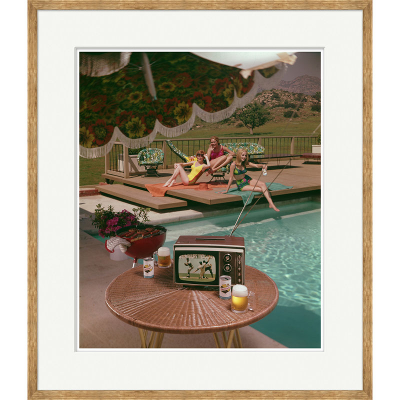 «Poolside Fun» par Getty Images - Photographie de cadre photo sur papier