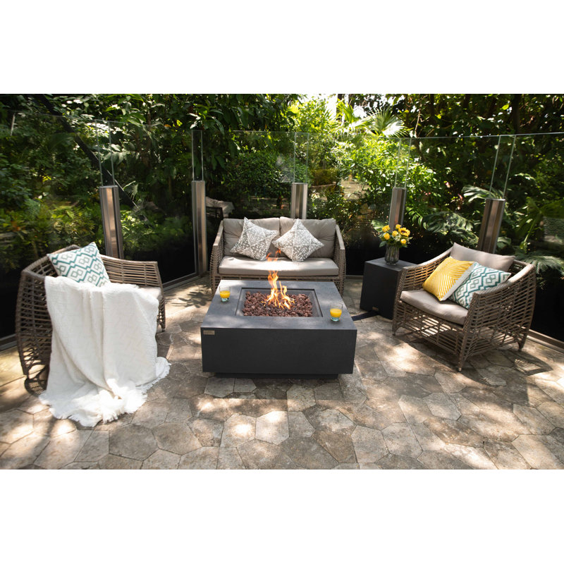 Brooklyn 40" W x 17" H Square Travertine Outdoor Fire Pit Table with Lava Rocks & Cover, Propane, Gris foncé
