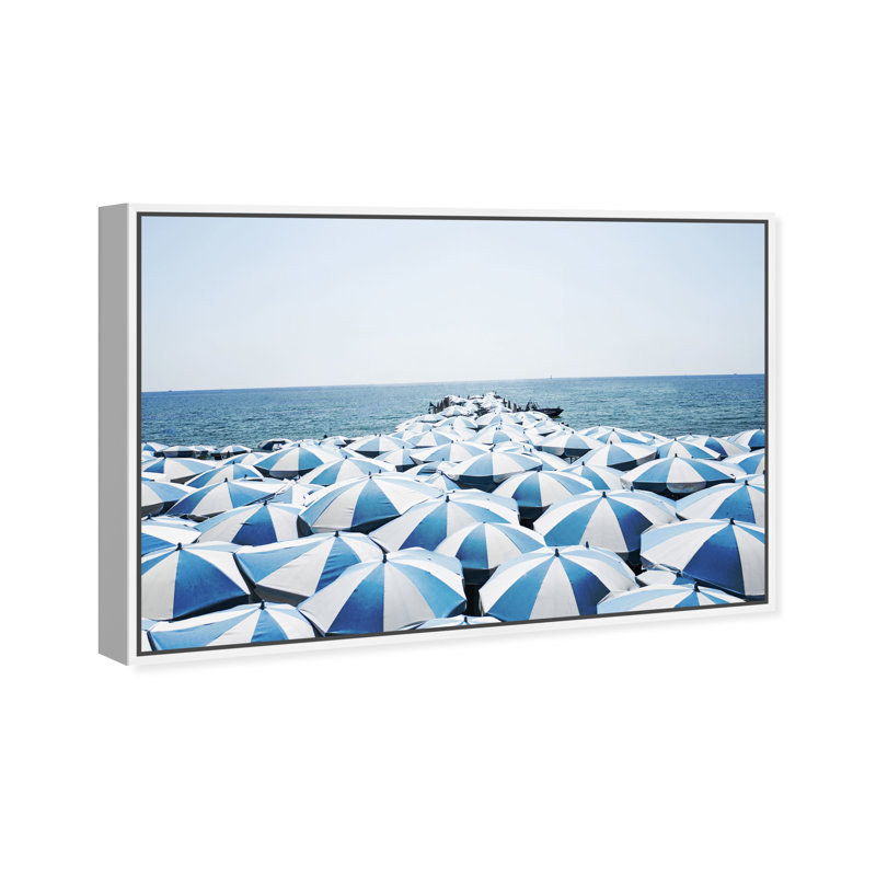 Blue Umbrella Beach - photographie sur toile, White, H 24 po x l 36 po