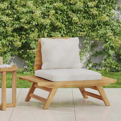Le fauteuil club Sedona avec rembourrage moelleux et structure robuste est parfait pour la détente et le confort dans n'importe quelle pièce.