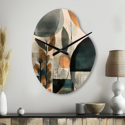 «Green» et «Artistic Libération II» - horloge asymétrique en métal Boho
