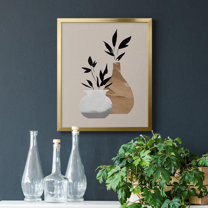 Simple Bud Vases I - Toile encadrée de qualité supérieure - prête à être accrochée, H 24 po x l 20 po, Or