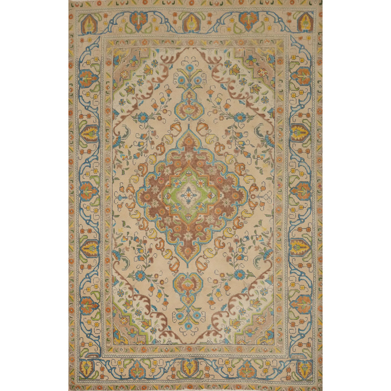 Luxueux tapis 7 x 9 avec des motifs traditionnels exquis