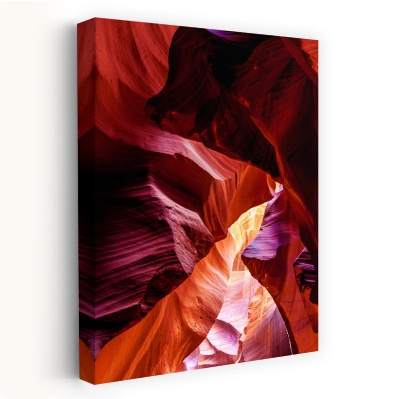 Upper Antelope Canyon Rock Formations, Arizona, États-Unis, paysage contemporain abstrait, art naturel, 36" H x 24" W
