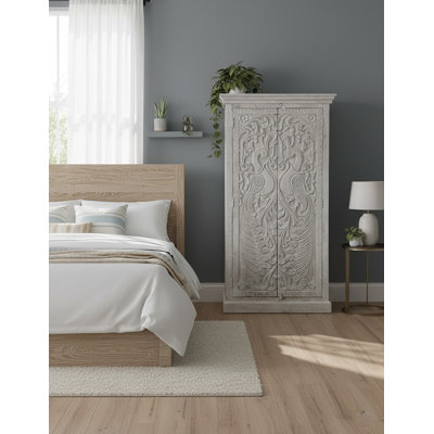 Armoire paon en bois massif blanc et gris antique