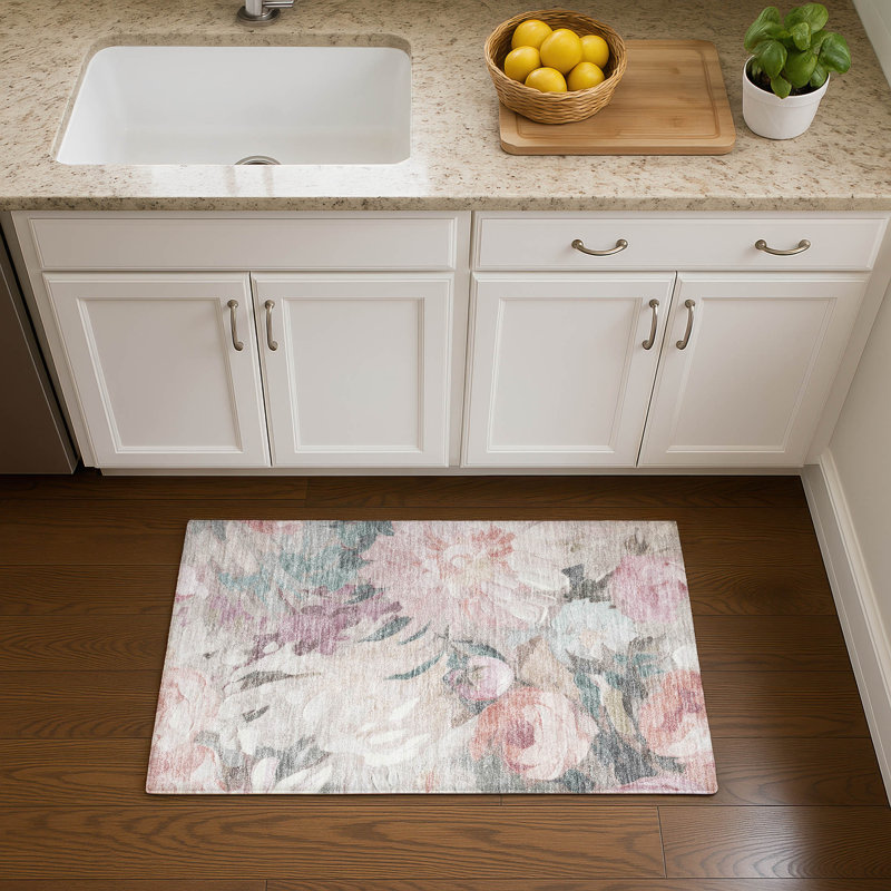 Tapis floral lavable à la machine de qualité supérieure Mayfield AMF2264, Beige, 1 pi 8 po x 2 pi 6 po