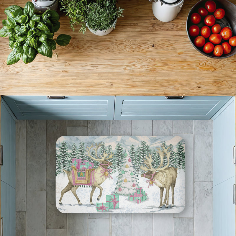 Tapis de sol imprimé de fatigue Whimsy Holiday Reindeer, par Paul Brent, 30 po x 18 po