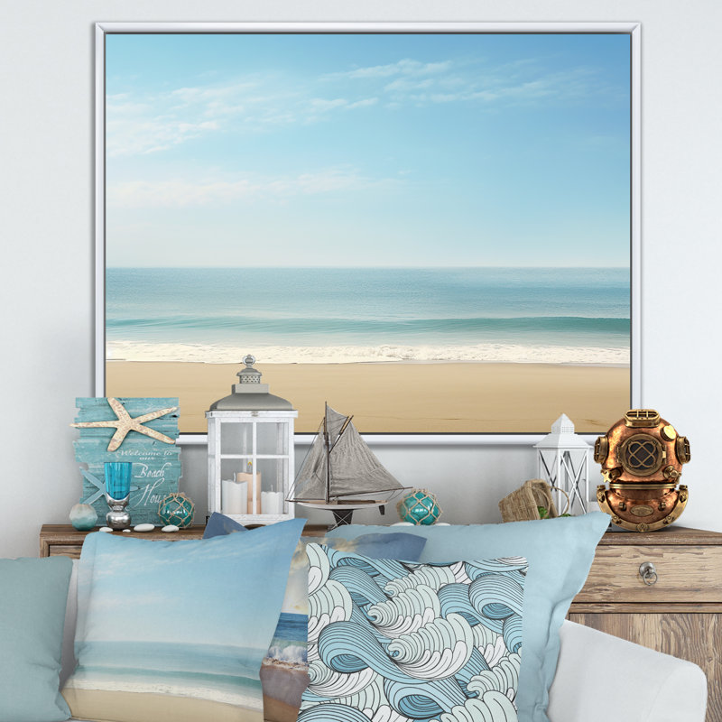 «Coastal Hush Dreaming Beach Sand II», reproduction sur toile, H 24 po x l 32 po x P 1 po, Cadre flottant blanc