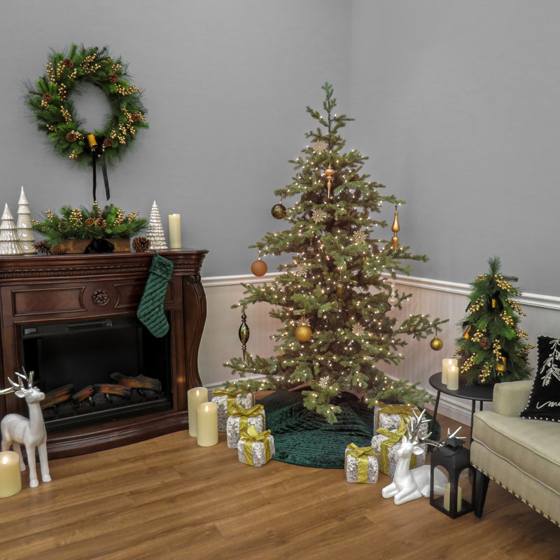 7.5 ft Green Spruce Pre-lit Artificial Christmas Tree with Clear Lights