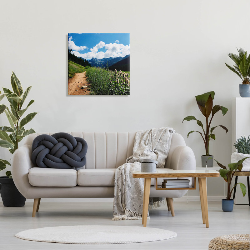Art sur toile, "Mountain Field Nature Path" par Anna Coppel, H 24 po x l 24 po x P 1,5 po