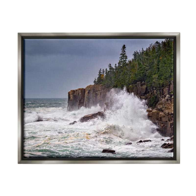 «Crashing Ocean Waves Cliff Wall Floater» par Rick Berk, H 17 po x l 21 po x P 1,7 po, Cadre flottant gris lustré