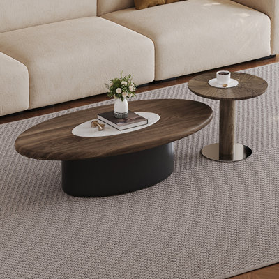 Ensemble de tables basses en bois avec bords arrondis