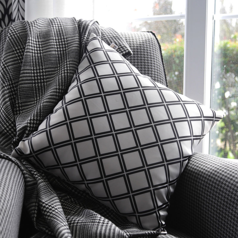 Coussin géométrique intérieur / extérieur Doelling