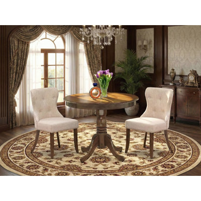Ensemble de coin repas 3 pièces pour petits espaces comprenant une table de cuisine ronde avec piédestal et 2 chaises Parson, 36 x 36 po, noyer antique