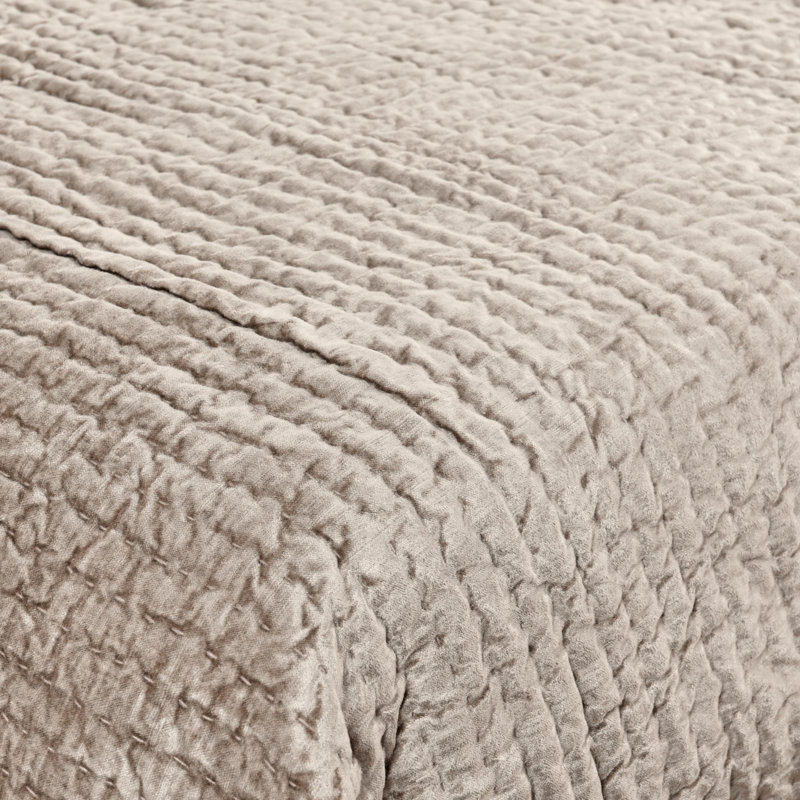 Bari 2-Piece Velvet Rayon Quilt Set